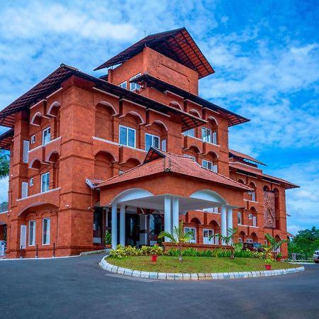 Kumbanad Heritage Hotel Vennikulam Eksteriør bilde