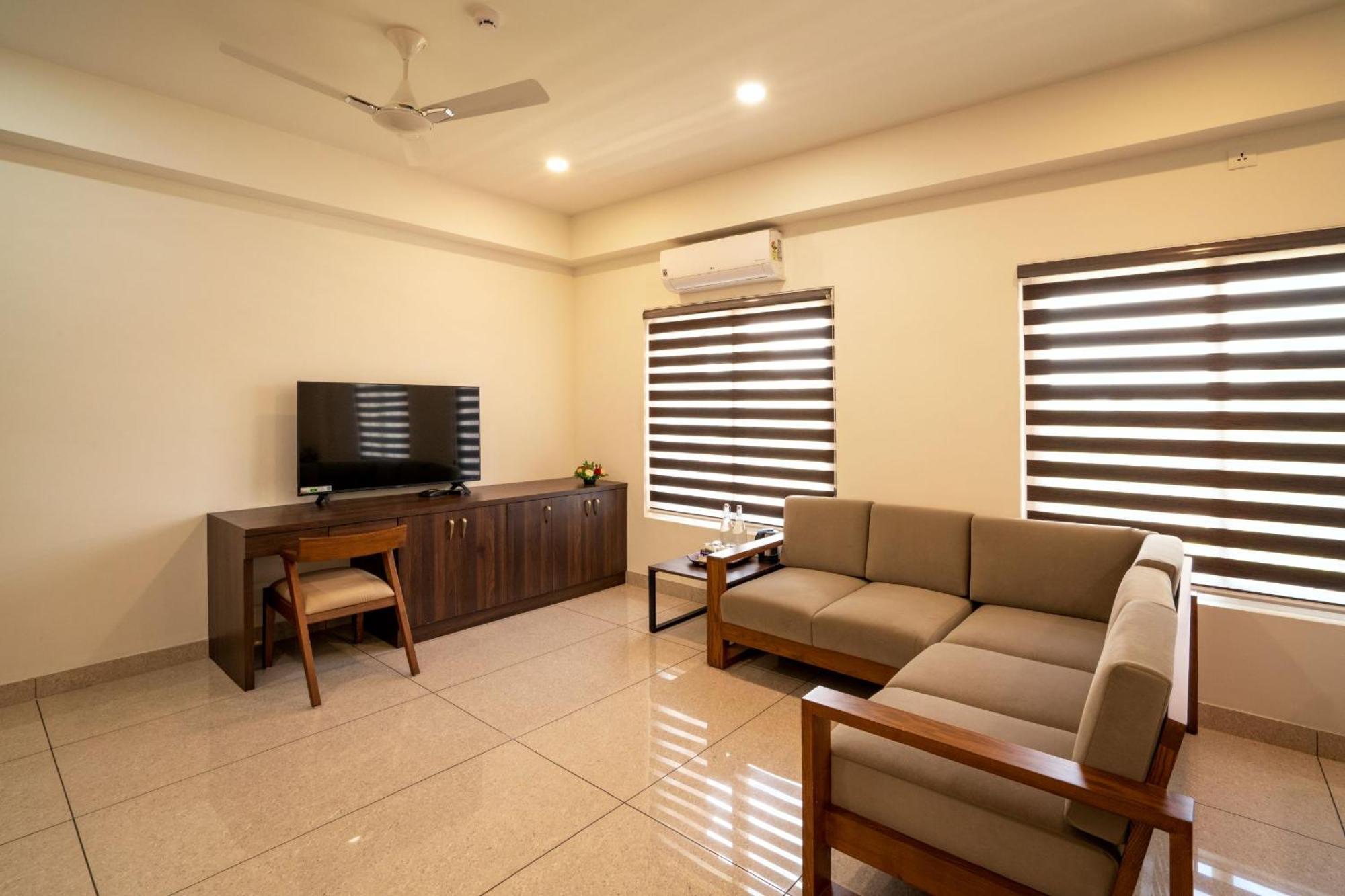 Kumbanad Heritage Hotel Vennikulam Eksteriør bilde