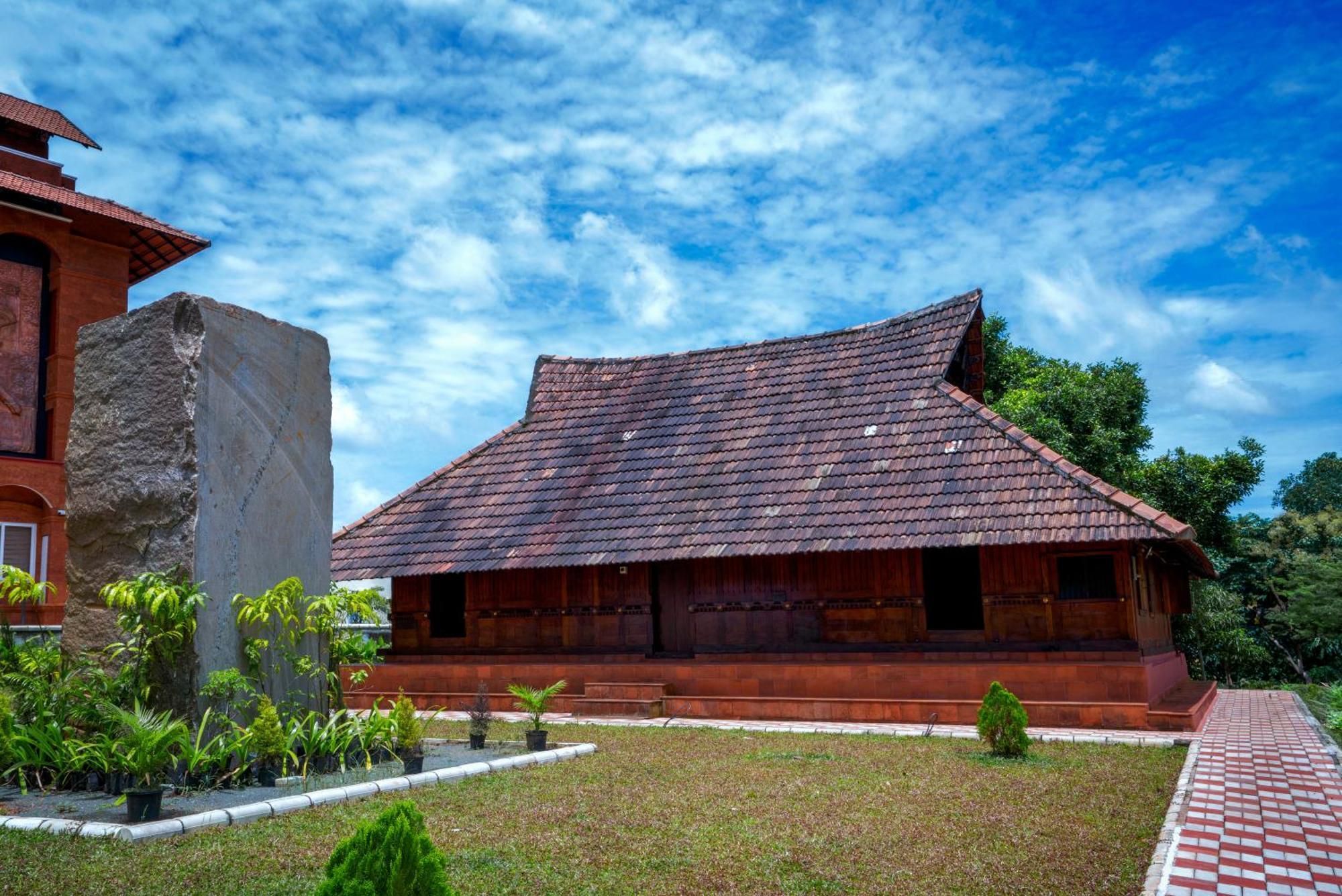 Kumbanad Heritage Hotel Vennikulam Eksteriør bilde
